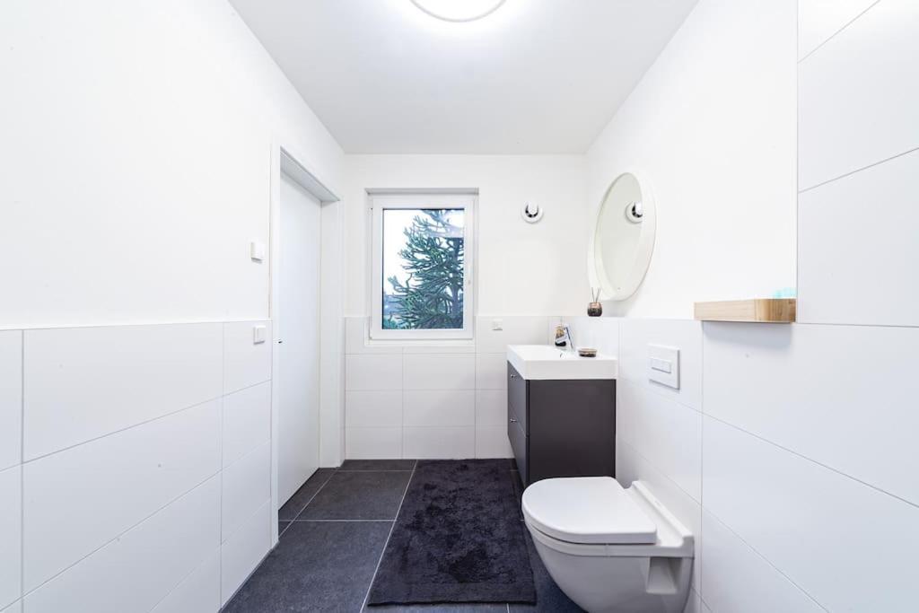 A&V Apartments Wunderschoene Penthouse Wohnung Moers Εξωτερικό φωτογραφία